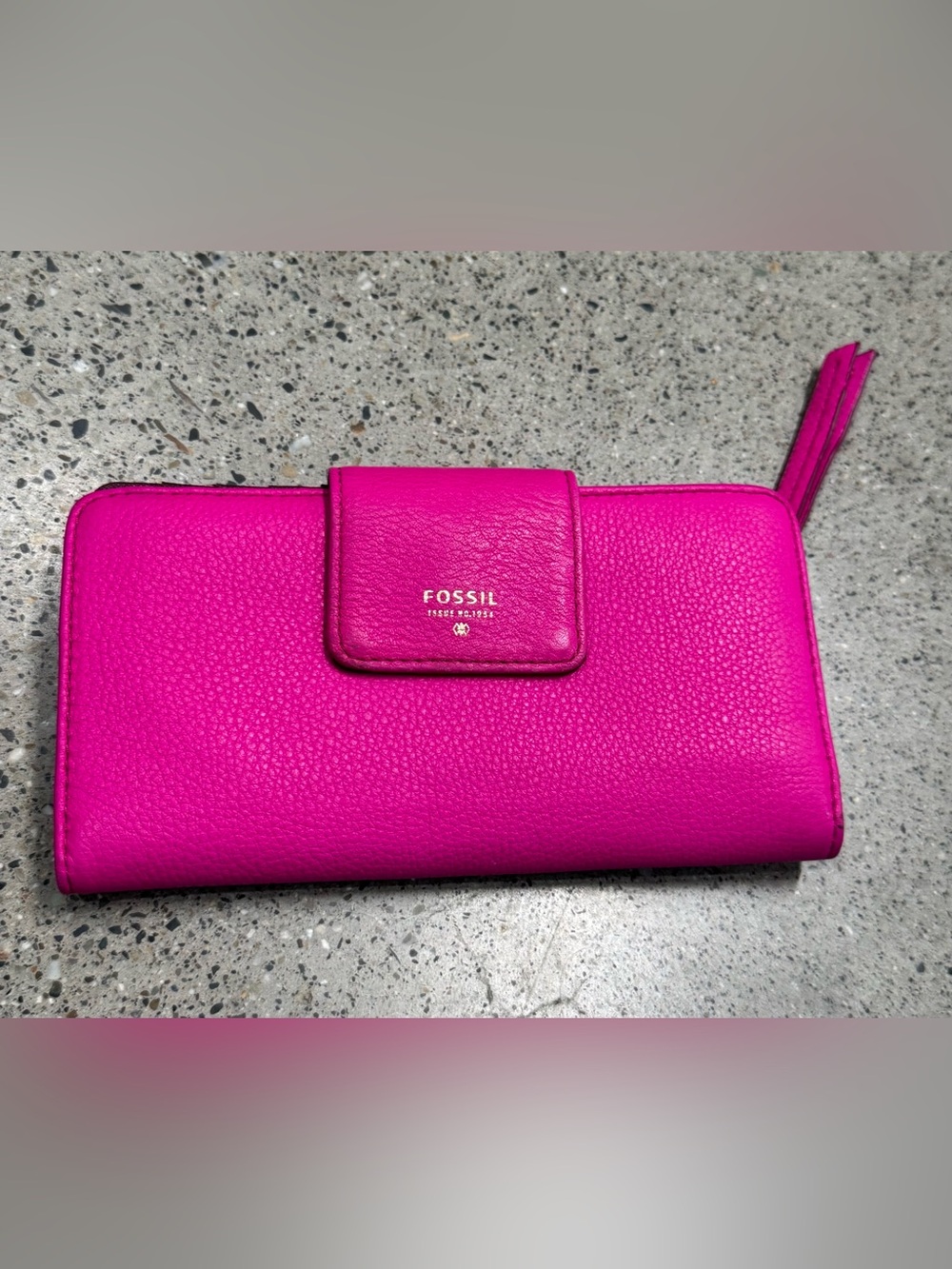 Fossil Women's Vibrant Pink wallet